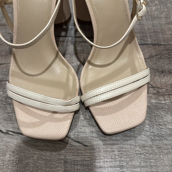 NWOB!! Sam Edelman - Kit Block Heel Squared Open Toe Slingback Heeled Sandal - Picture 7 of 11